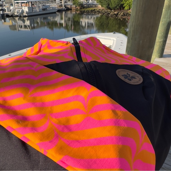 New gorgeous long sleeve swimsuit front zip - Picture 7 of 10